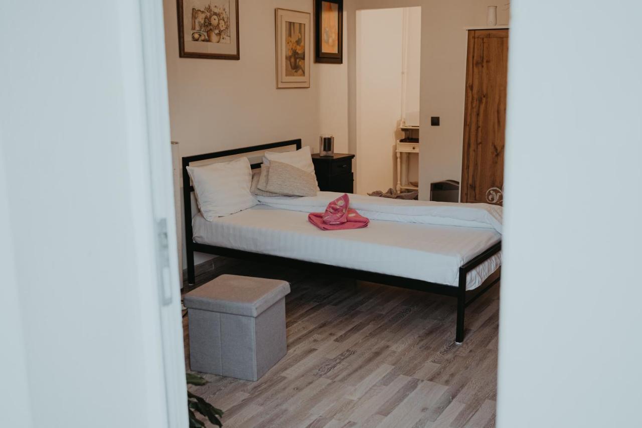 Apartmán Studio Eroilor Kluž Exteriér fotografie